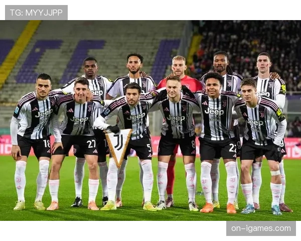 终场哨响，AC米兰主帅凝视积分榜，与榜首差距拉大至6分